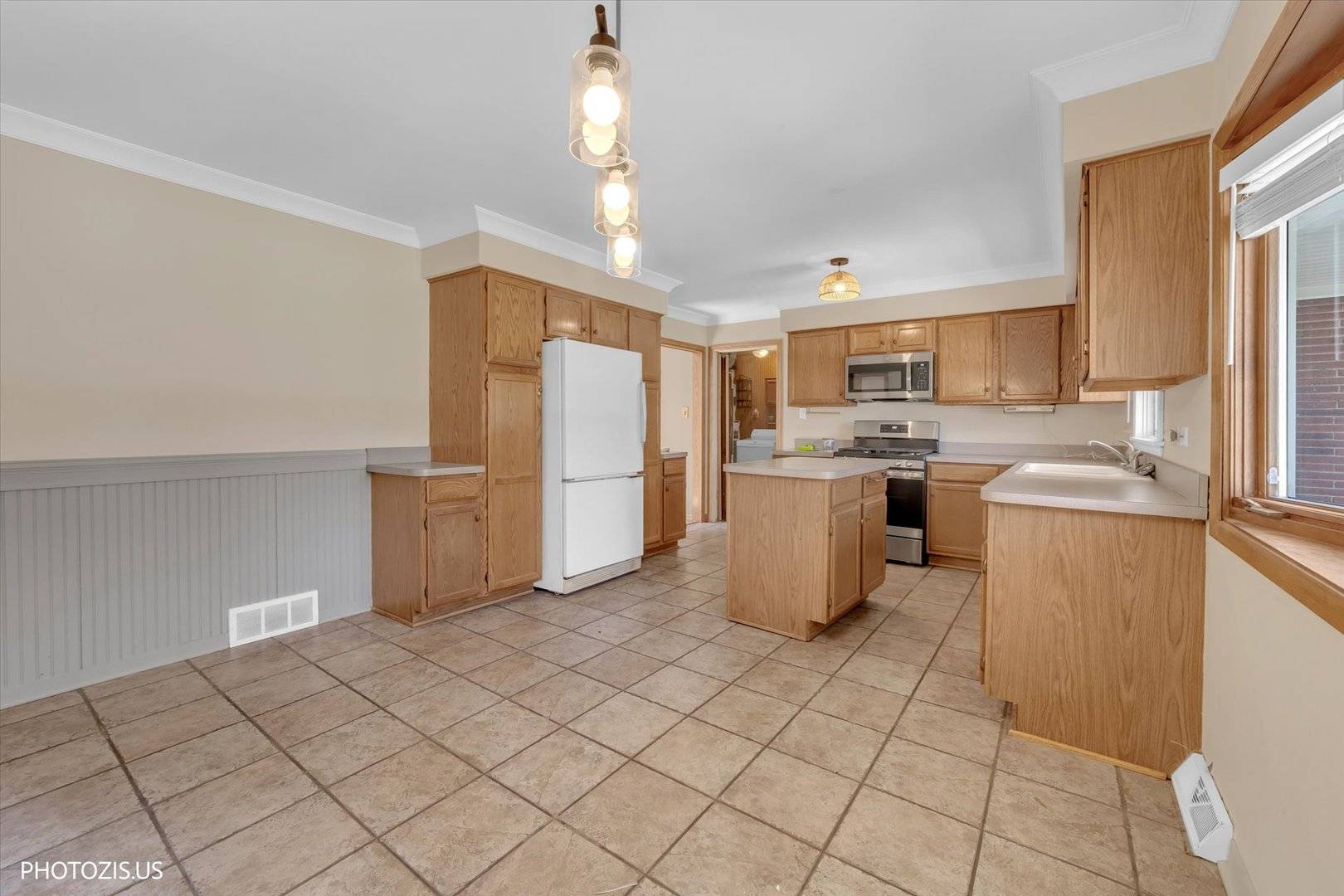 6200 W 128th ST, Palos Heights, IL 60463