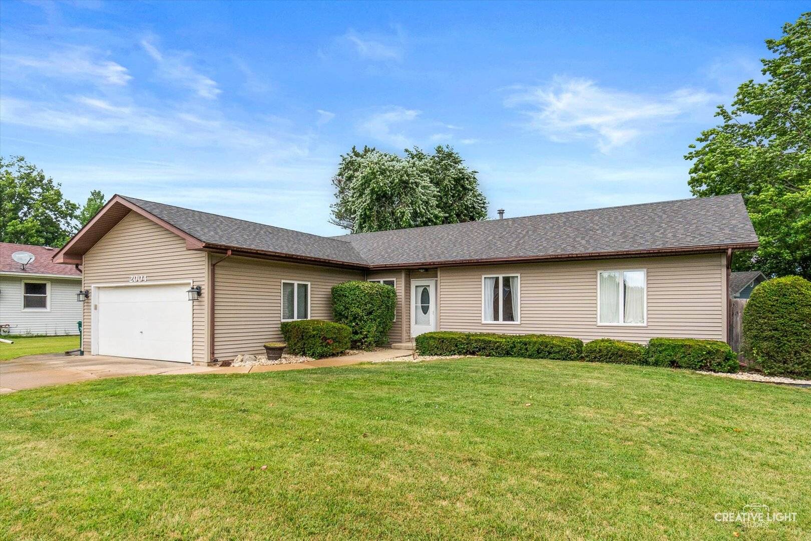 2004 Hawthorne CT, Plano, IL 60545