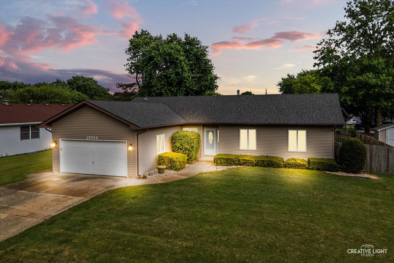 2004 Hawthorne CT, Plano, IL 60545