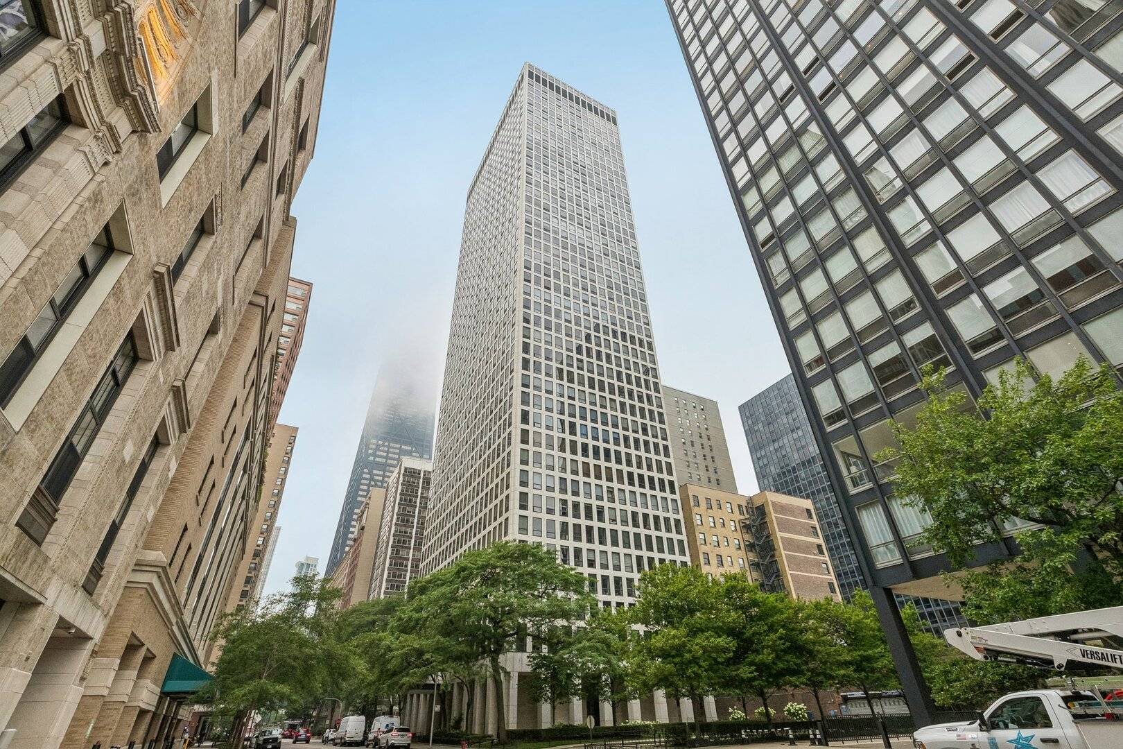 260 E CHESTNUT ST #2505, Chicago, IL 60611