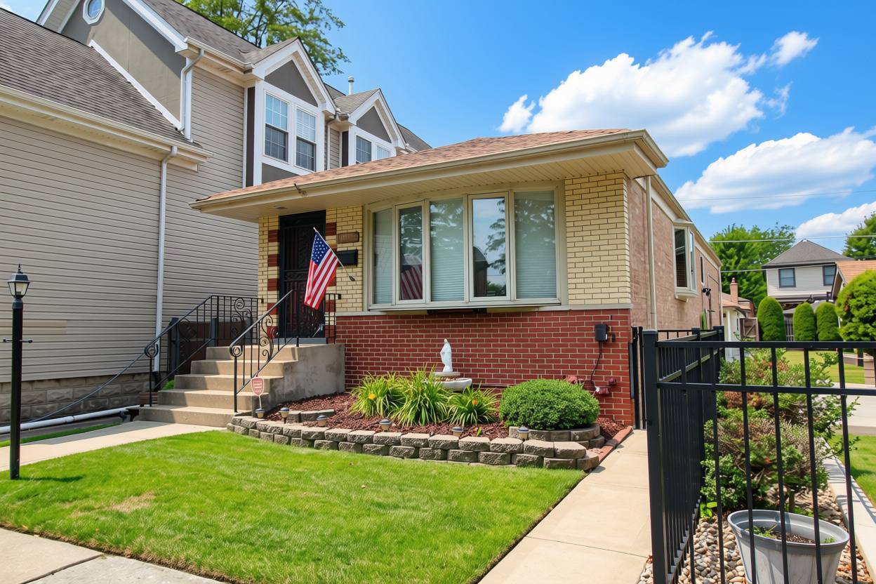 10756 S Albany AVE, Chicago, IL 60655