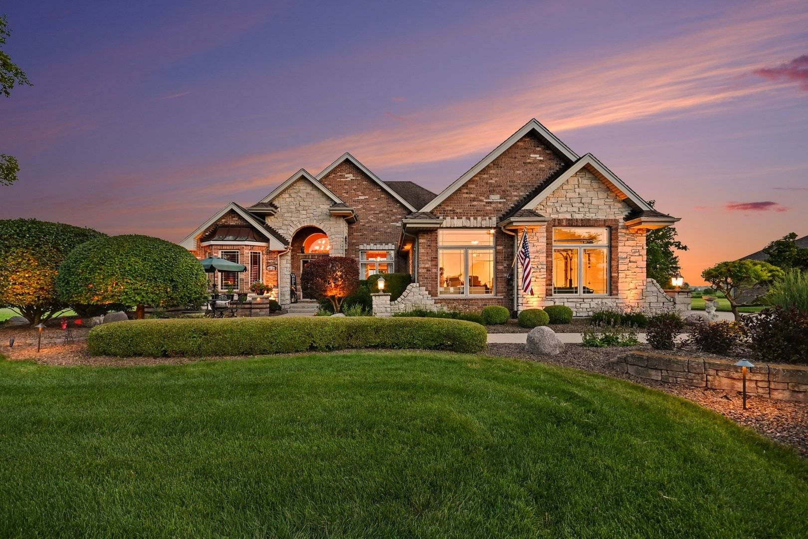 10139 W Tall Grass LN, Monee, IL 60449