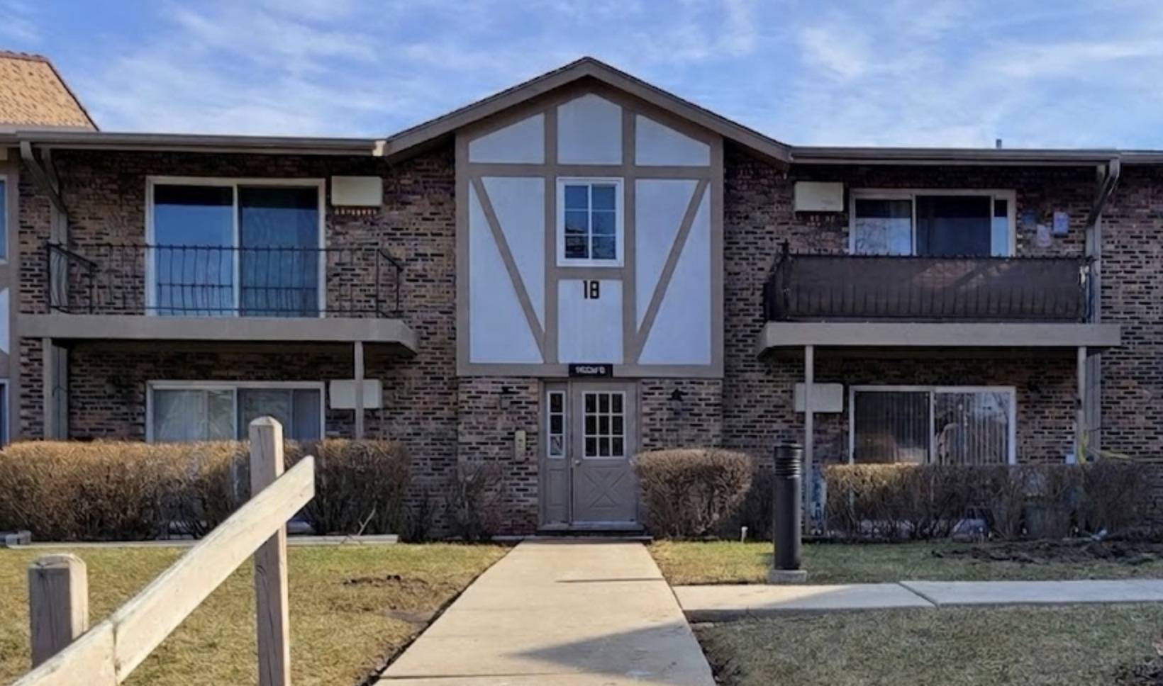 9S220 Frontage RD #18-105, Willowbrook, IL 60527