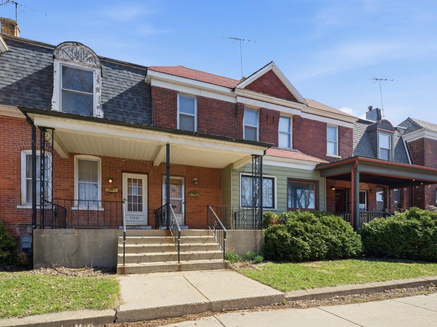 11223 S Forrestville AVE, Chicago, IL 60628