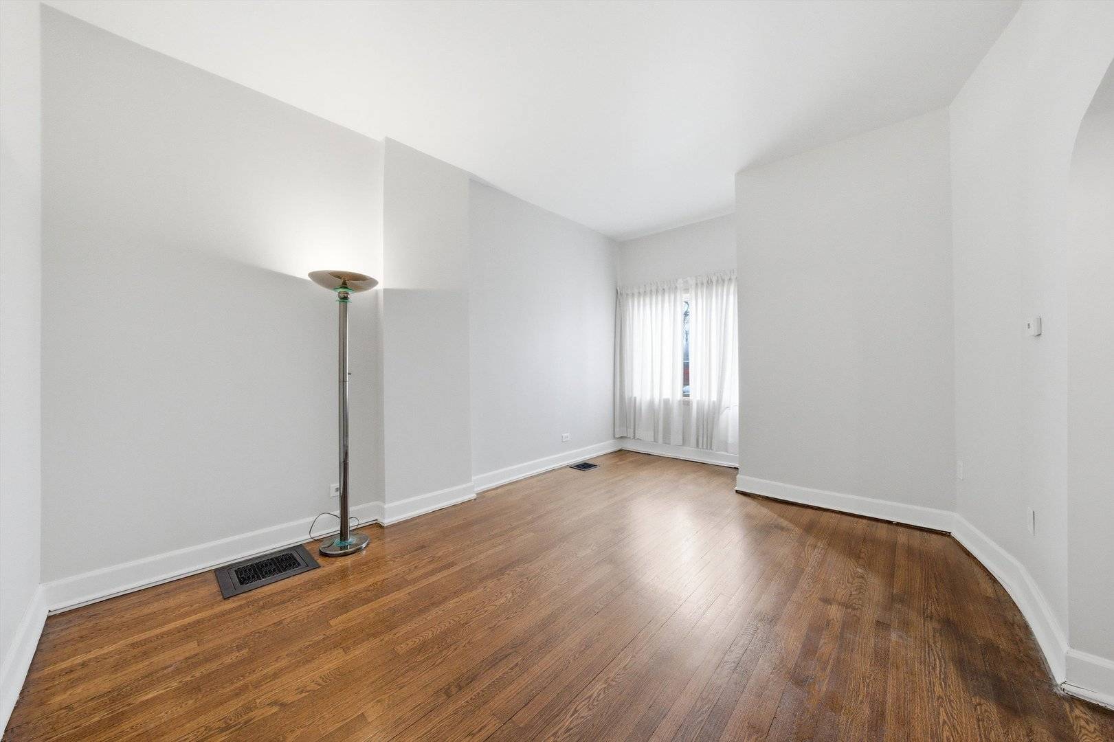 11223 S Forrestville AVE, Chicago, IL 60628