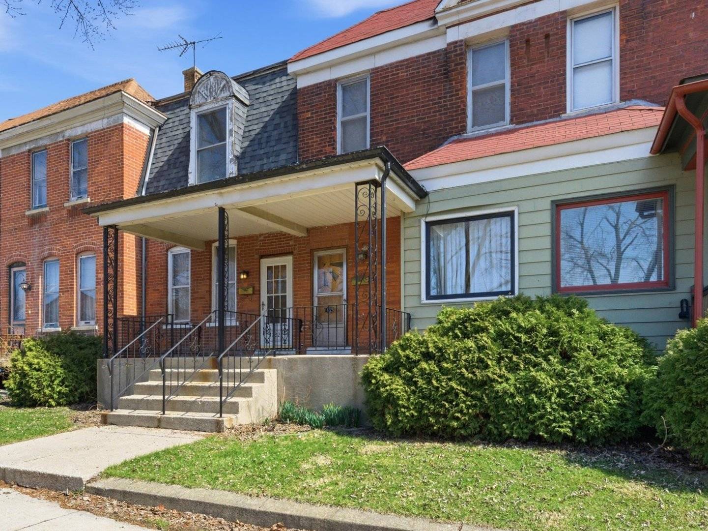 11223 S Forrestville AVE, Chicago, IL 60628