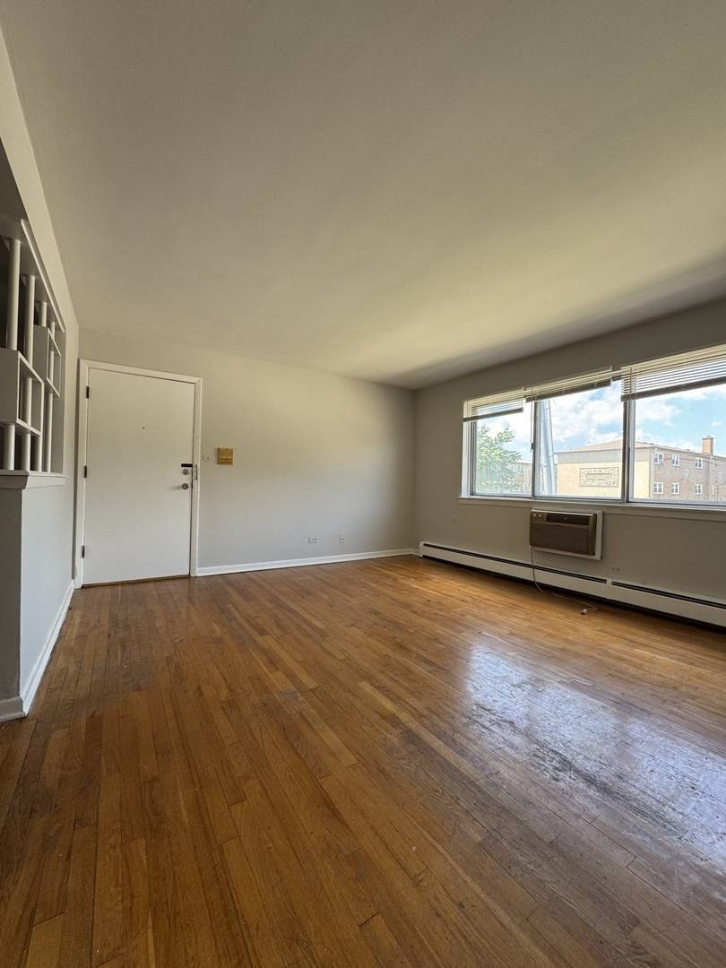 4752 N Olcott AVE #1A, Harwood Heights, IL 60706