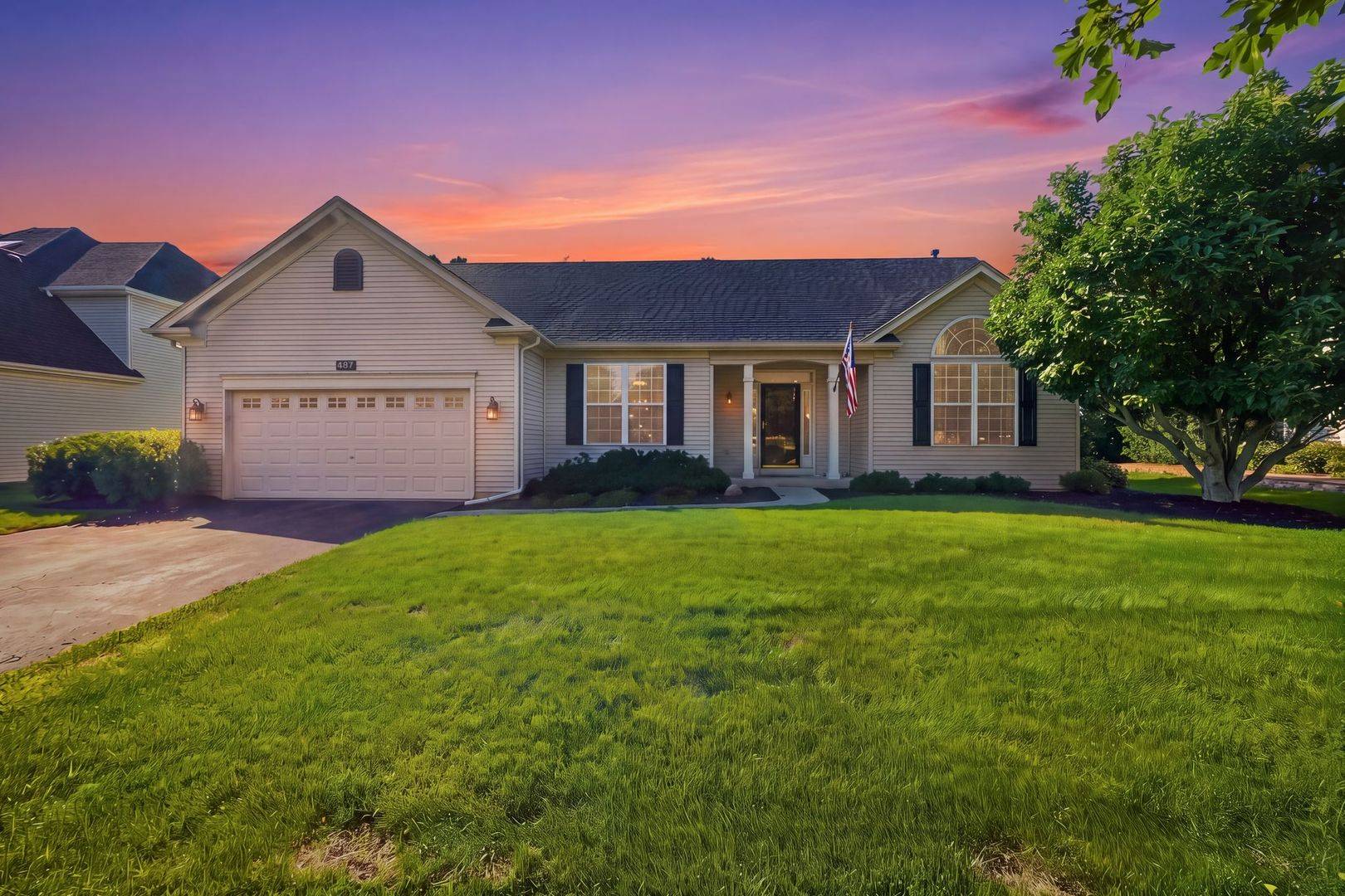 487 Kelly AVE, Yorkville, IL 60560