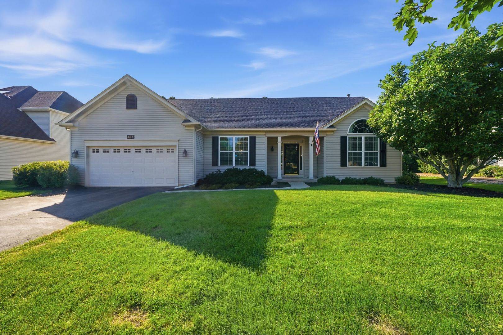 487 Kelly AVE, Yorkville, IL 60560