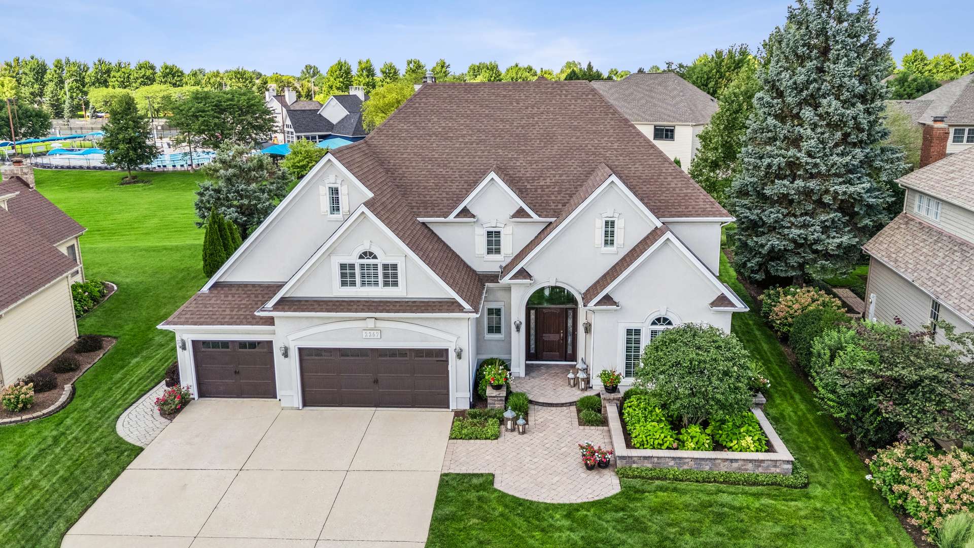 2267 Glouceston LN, Naperville, IL 60564
