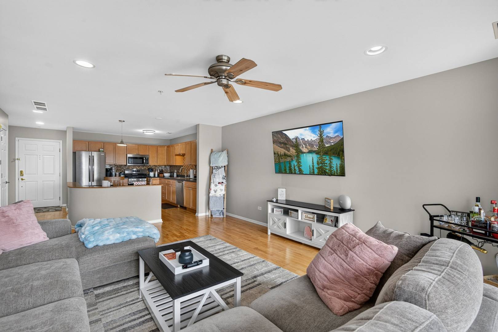 50 N Bokelman ST #534, Roselle, IL 60172
