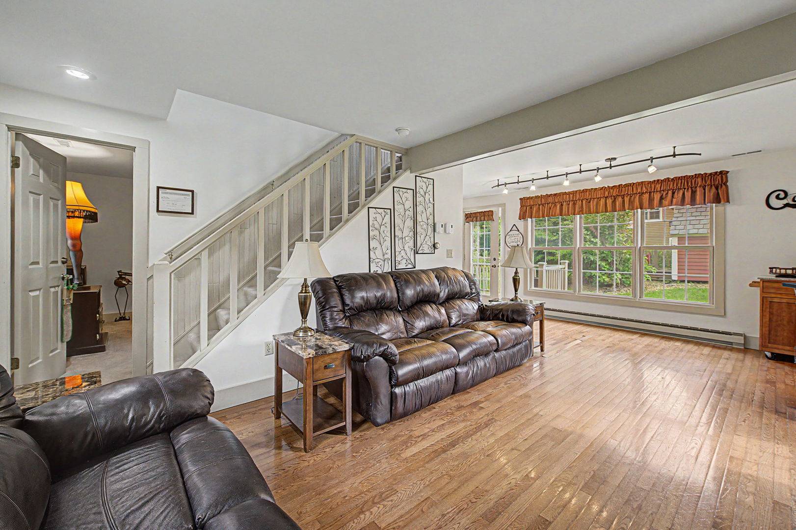 11 Settler LN, Galena, IL 61036