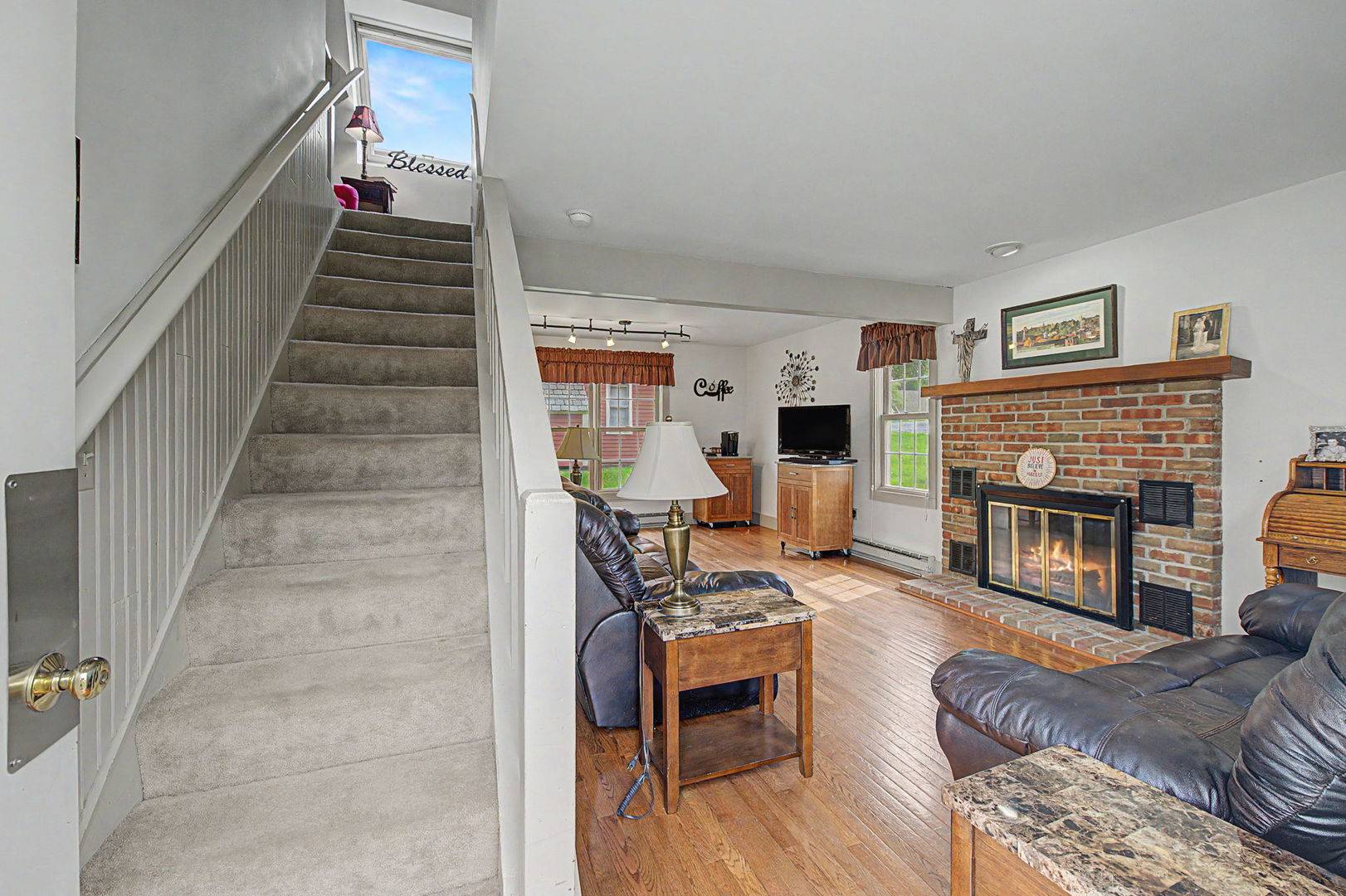 11 Settler LN, Galena, IL 61036