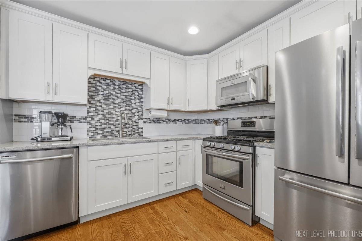 27W403 Melrose LN, Winfield, IL 60190