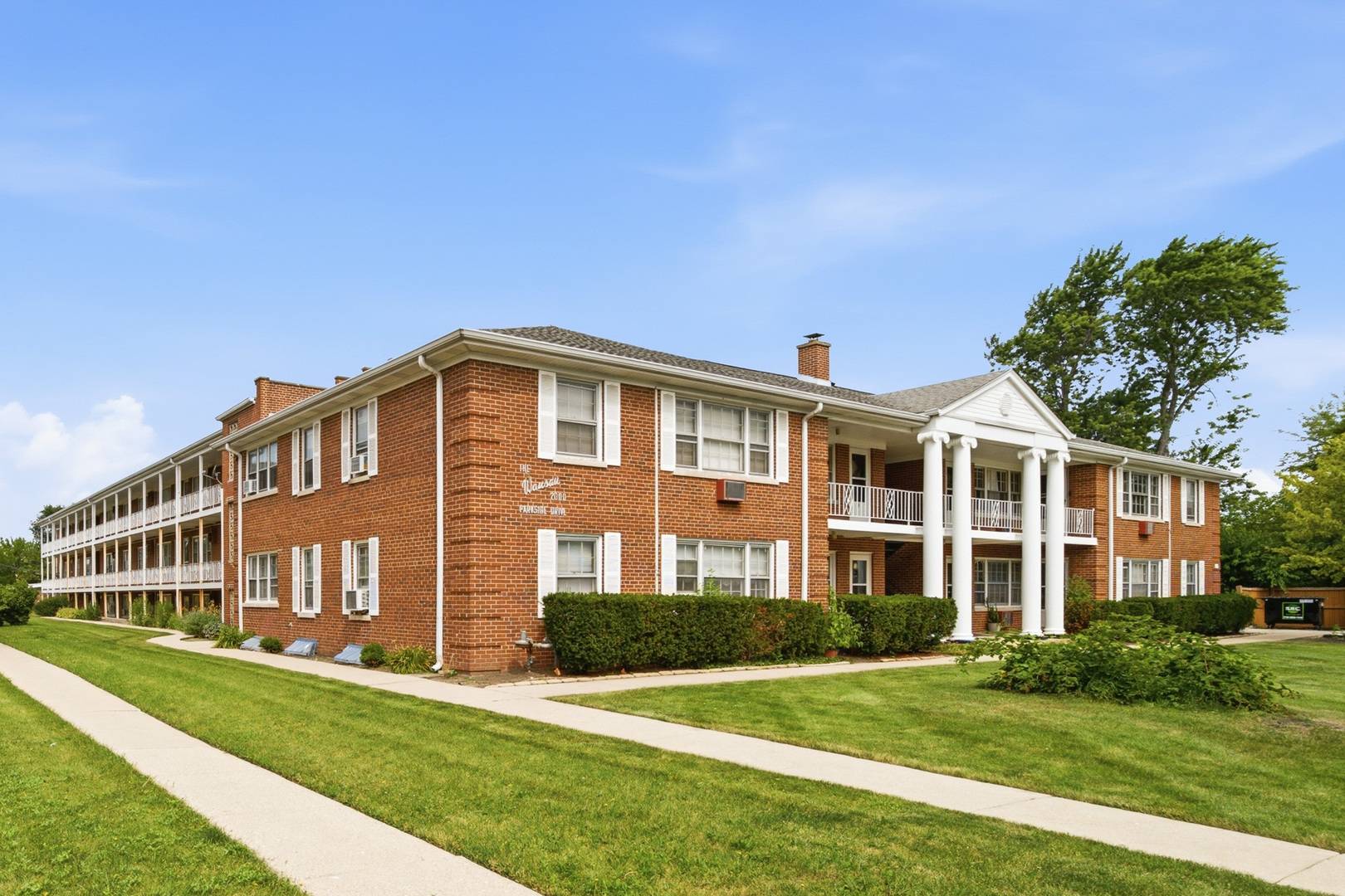 2000 Parkside DR #FG, Park Ridge, IL 60068