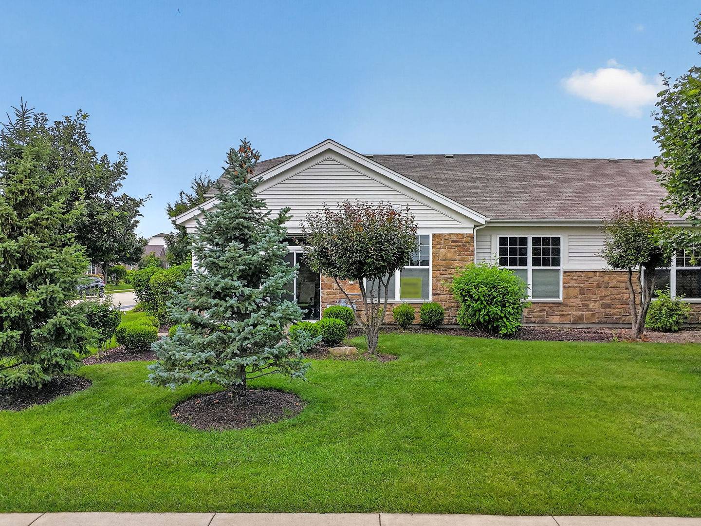 2603 Avondale CIR, Naperville, IL 60564