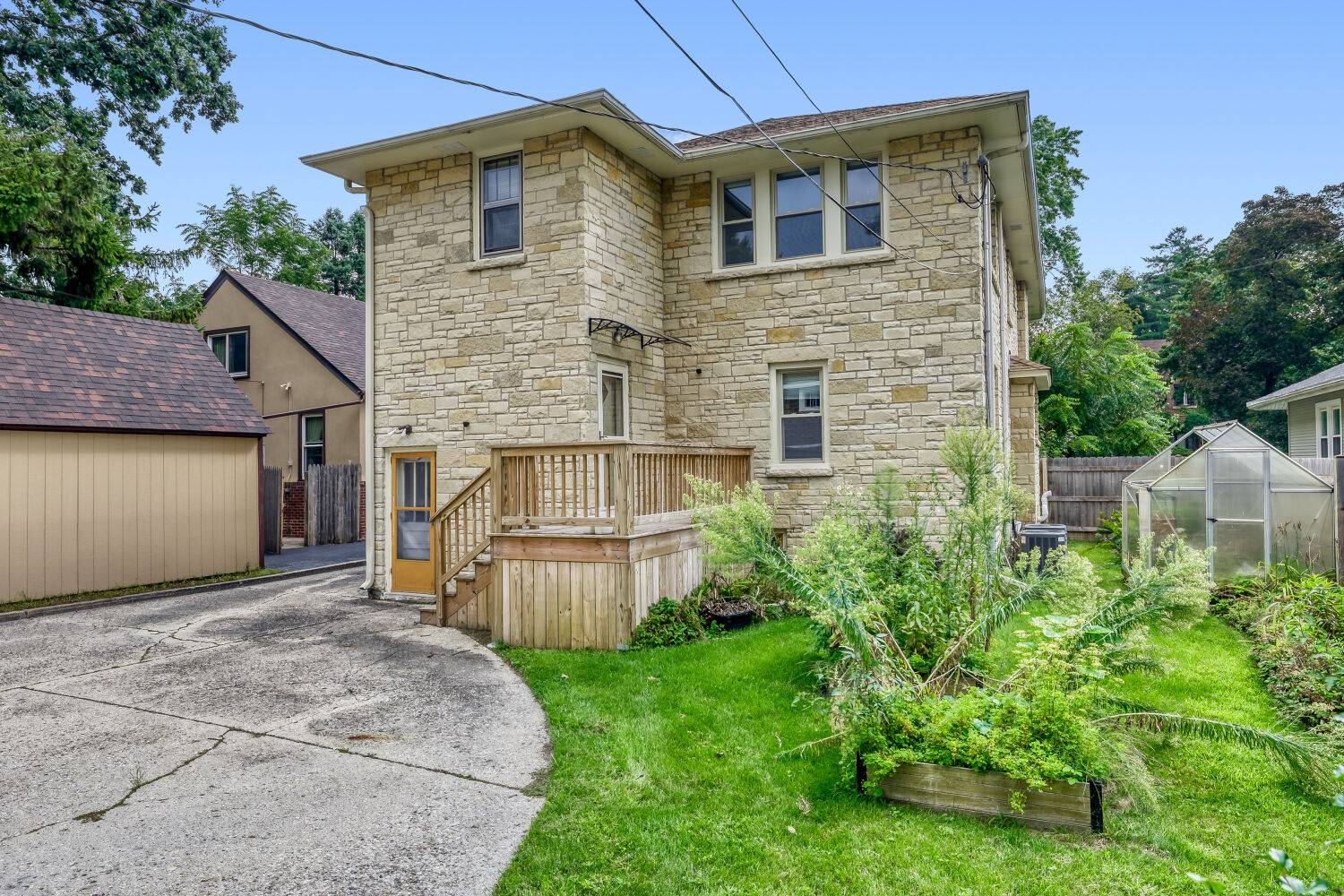 1608 Henry PL, Waukegan, IL 60085