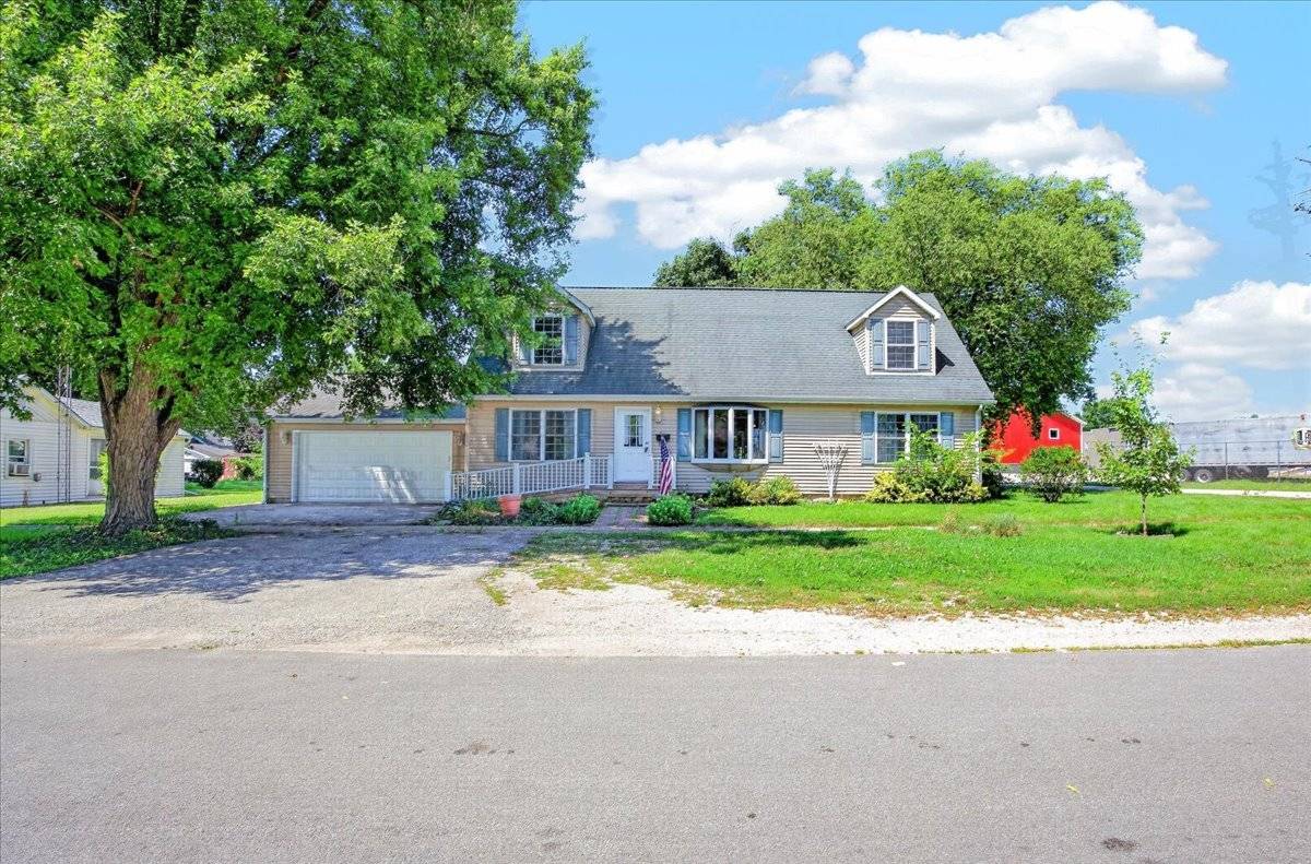 419 Center ST, Mazon, IL 60444
