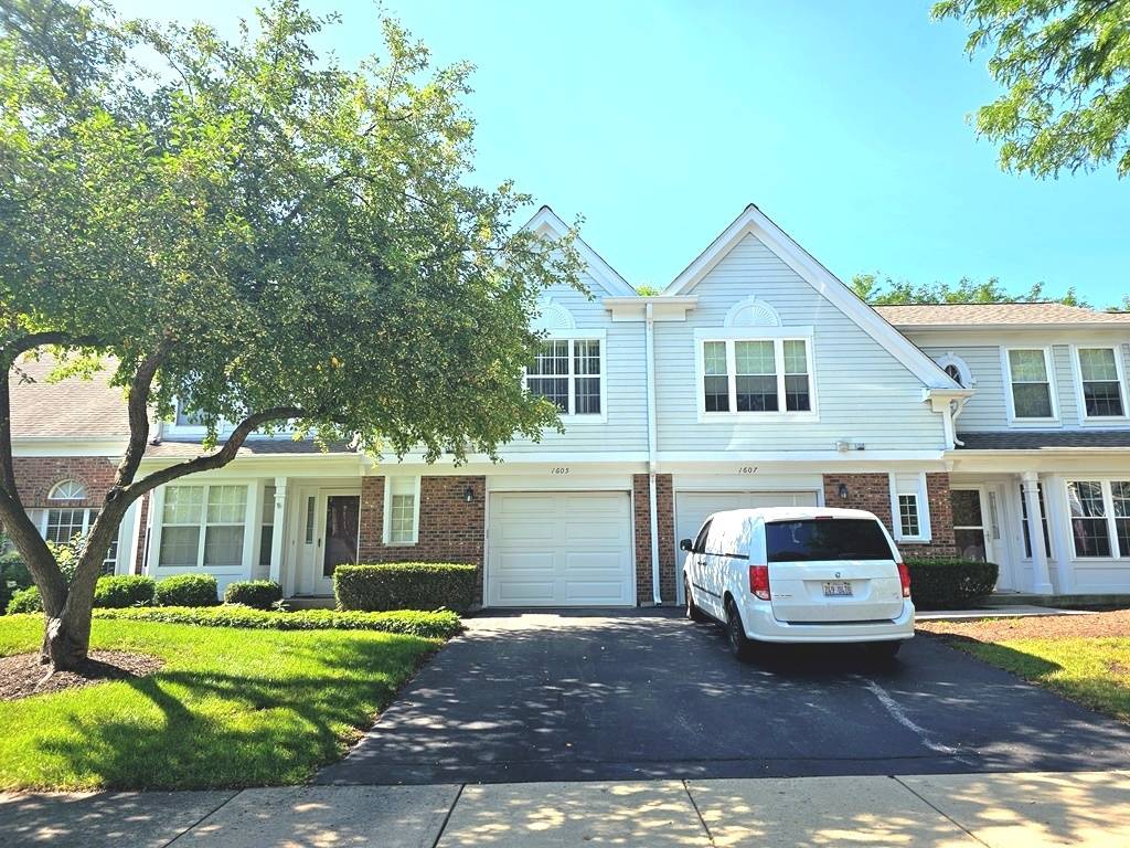 1605 W PORTSMITH LN, Arlington Heights, IL 60004