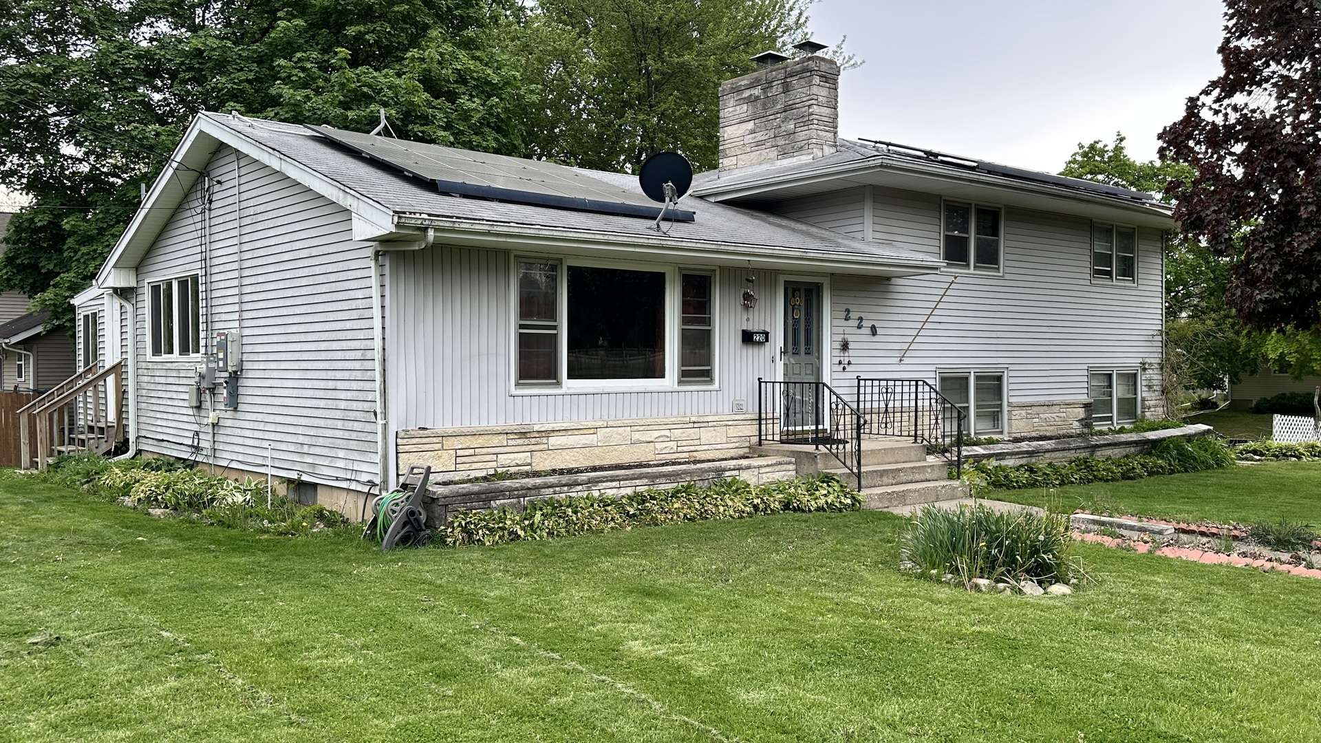 220 Beacon DR, Belvidere, IL 61008