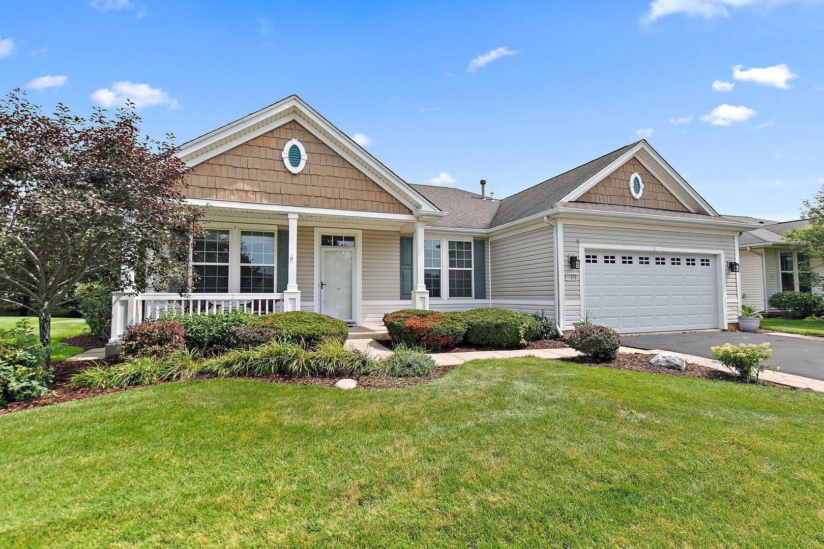 11936 Tuliptree LN, Huntley, IL 60142