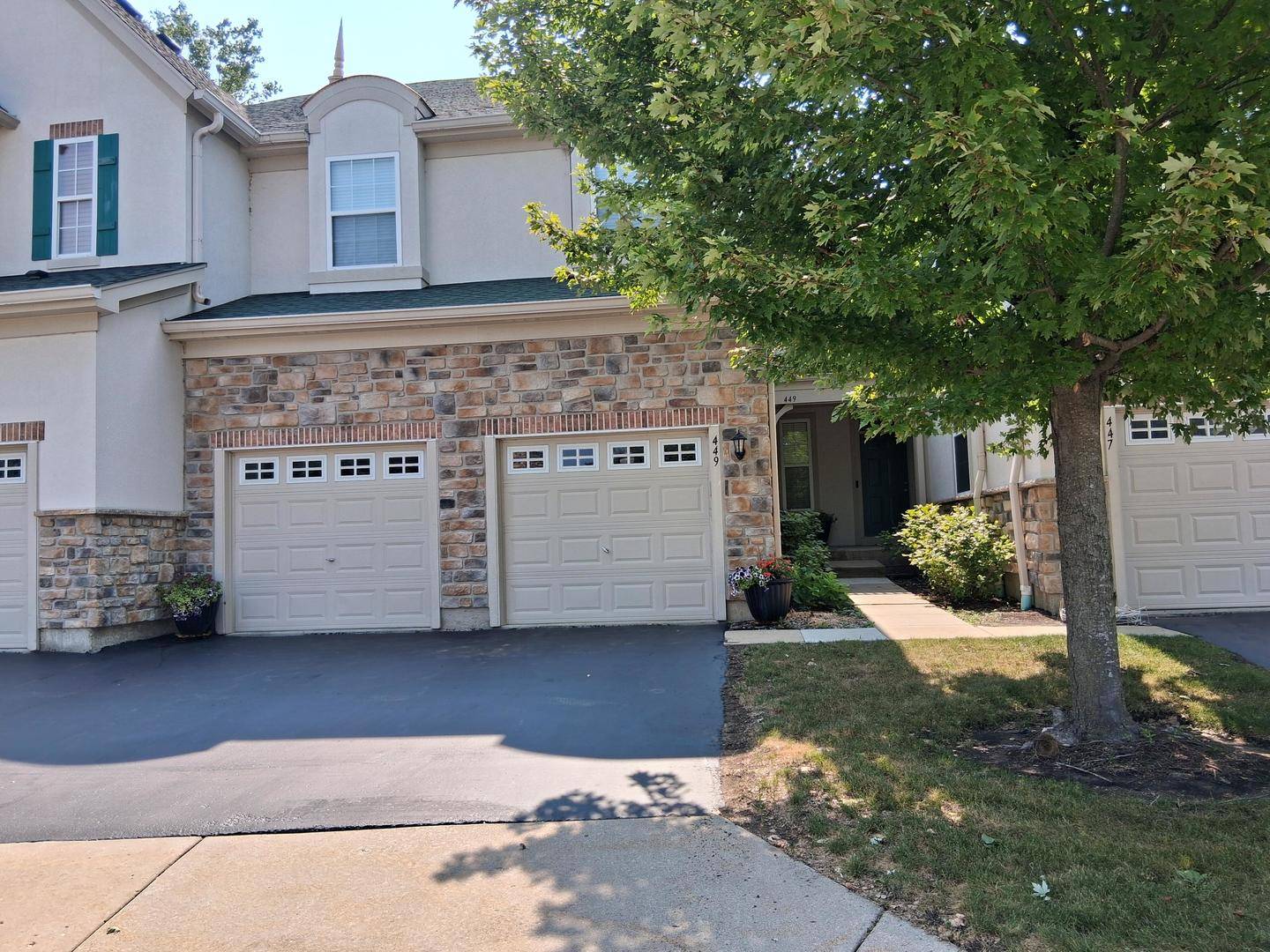 449 N Bay Tree CIR, Vernon Hills, IL 60061