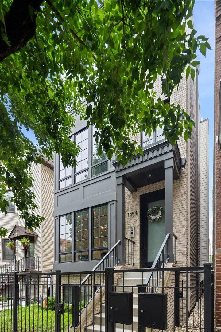 1454 W Diversey Pkwy #1, Chicago, IL 60614