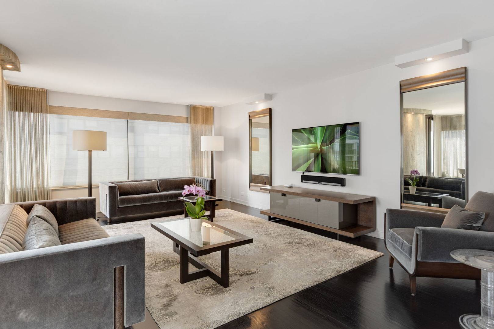 1501 N STATE Pkwy #12C, Chicago, IL 60610