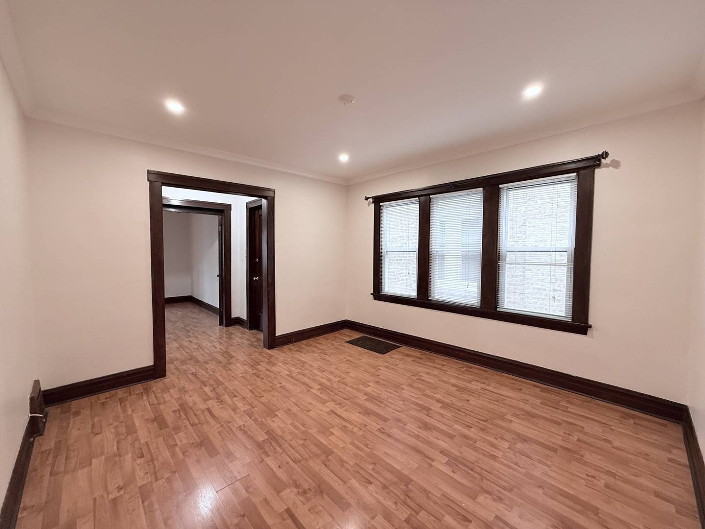 4950 N Marmora AVE #3, Chicago, IL 60630