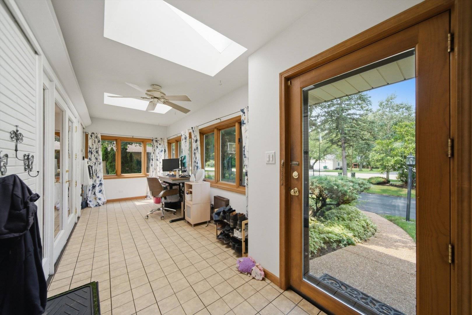 567 Happ RD, Northfield, IL 60093