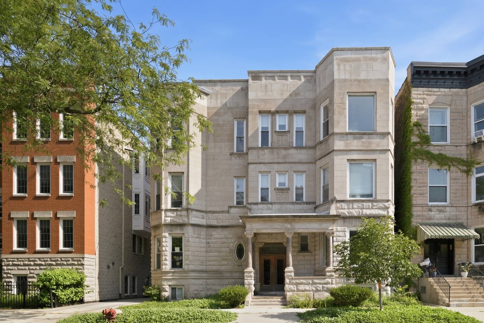 626 W Buckingham PL #1E, Chicago, IL 60657