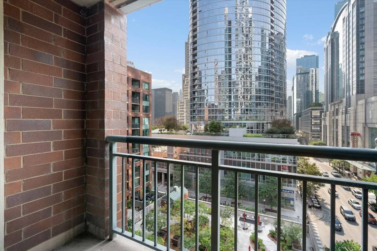 480 N McClurg CT #901, Chicago, IL 60611