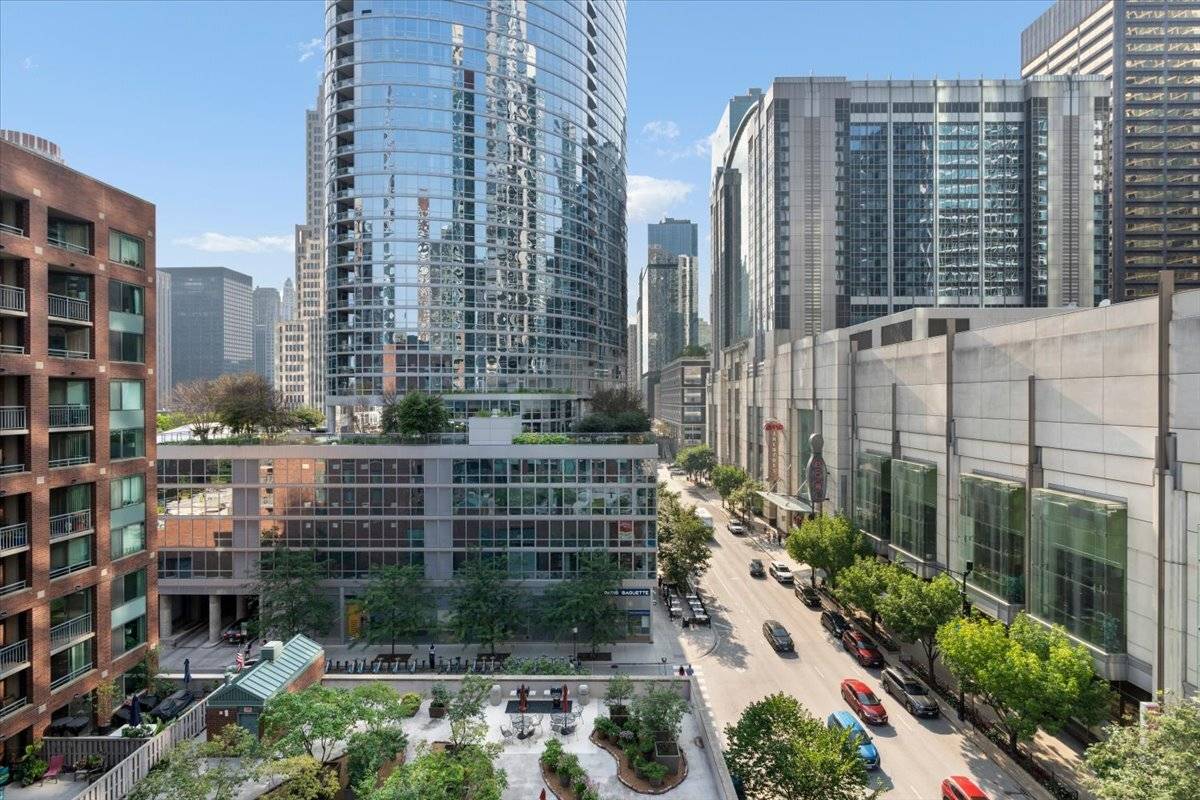 480 N McClurg CT #901, Chicago, IL 60611