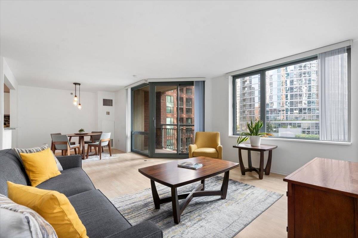 480 N McClurg CT #901, Chicago, IL 60611