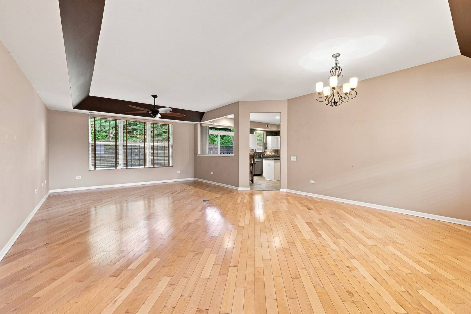 12583 Rock Island TRL, Huntley, IL 60142
