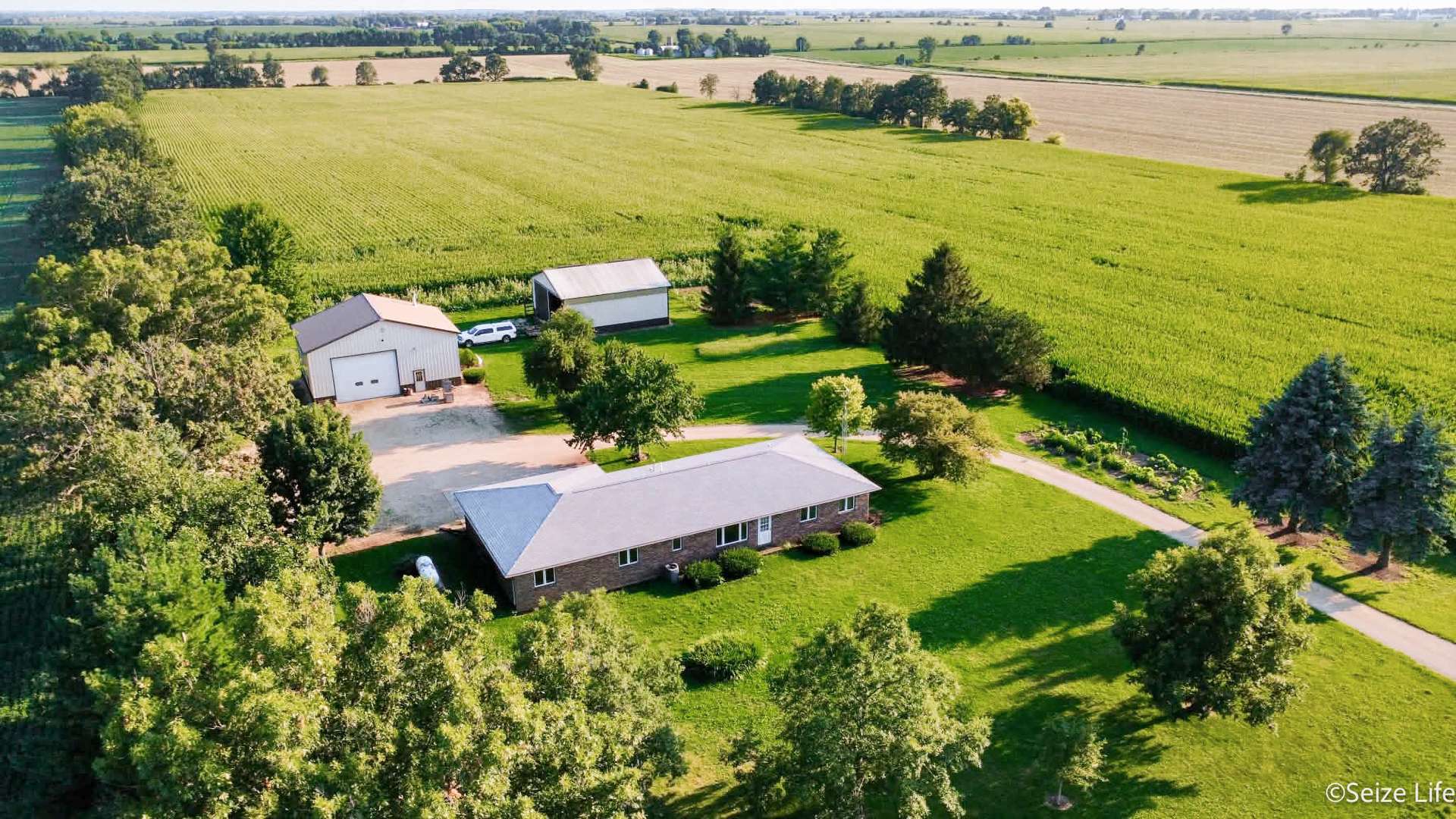 25811 Dunham RD, Garden Prairie, IL 61038