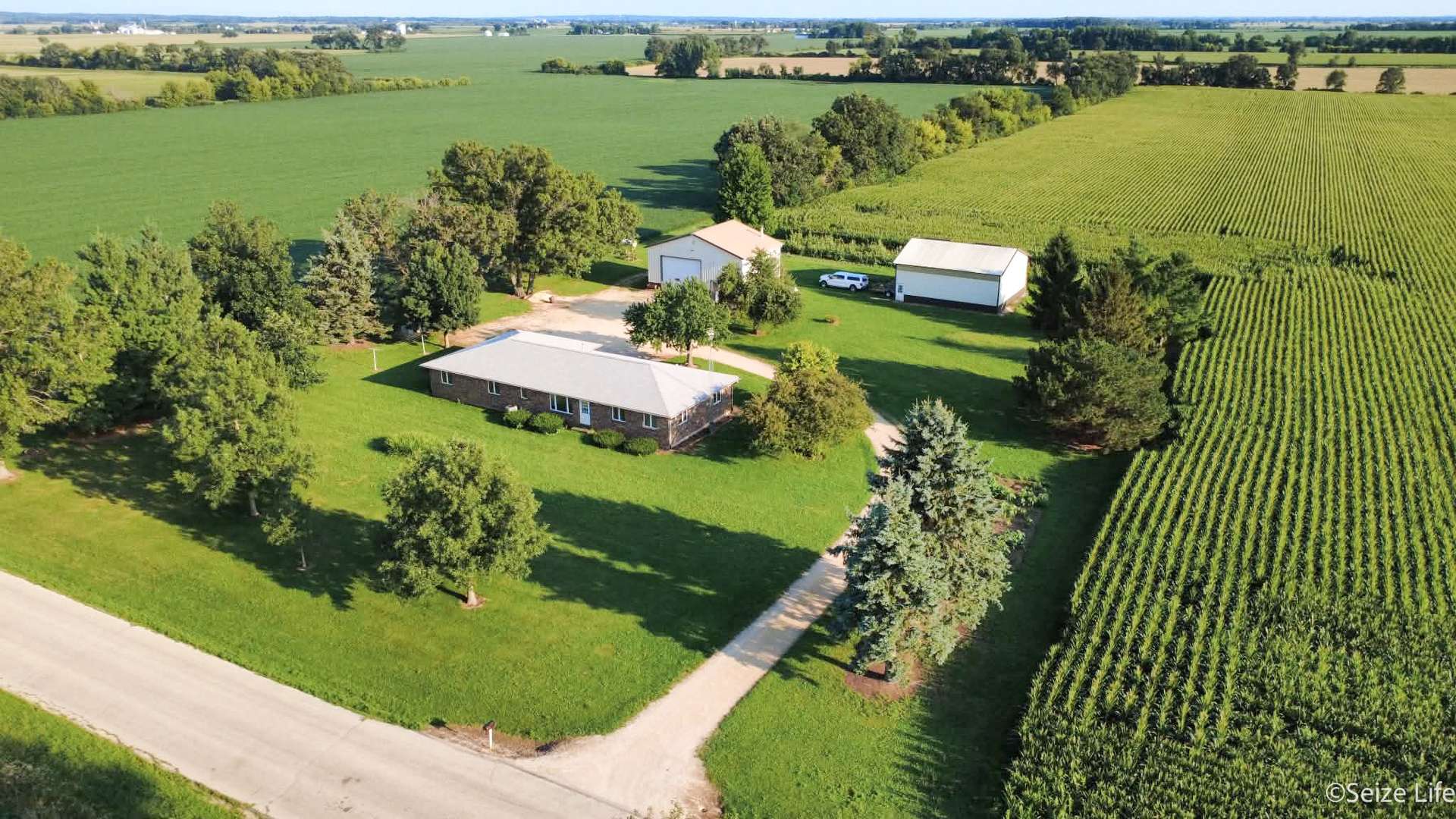 25811 Dunham RD, Garden Prairie, IL 61038