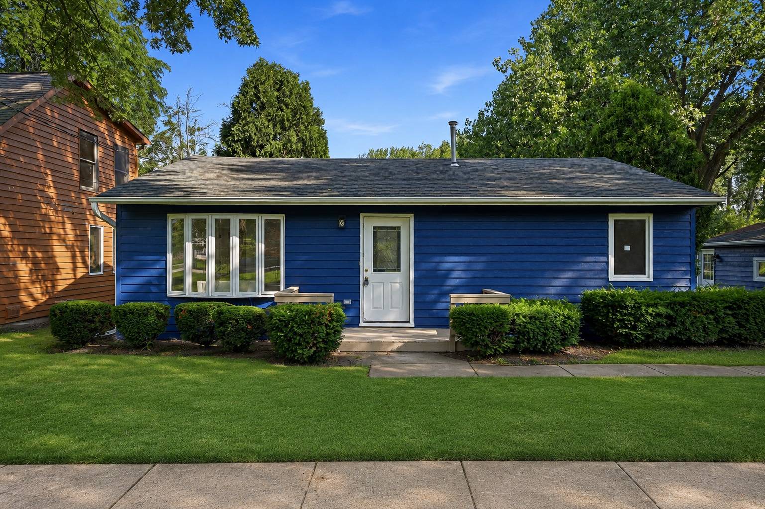 2804 Russett RD, Mchenry, IL 60050