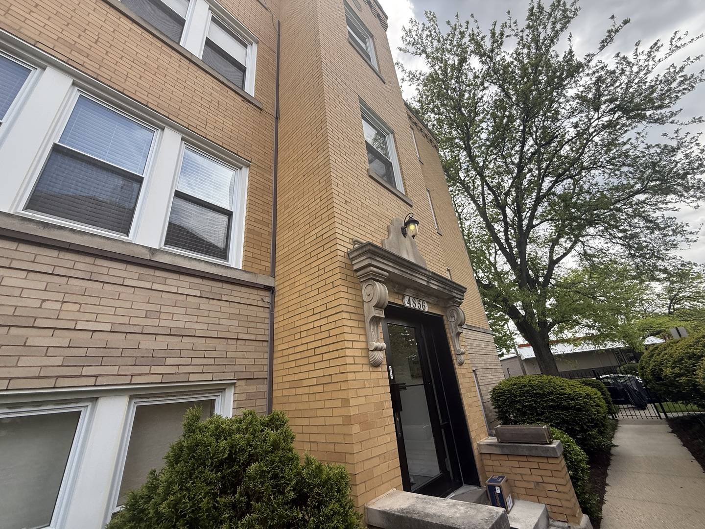 4856 W WARNER AVE #2N, Chicago, IL 60641