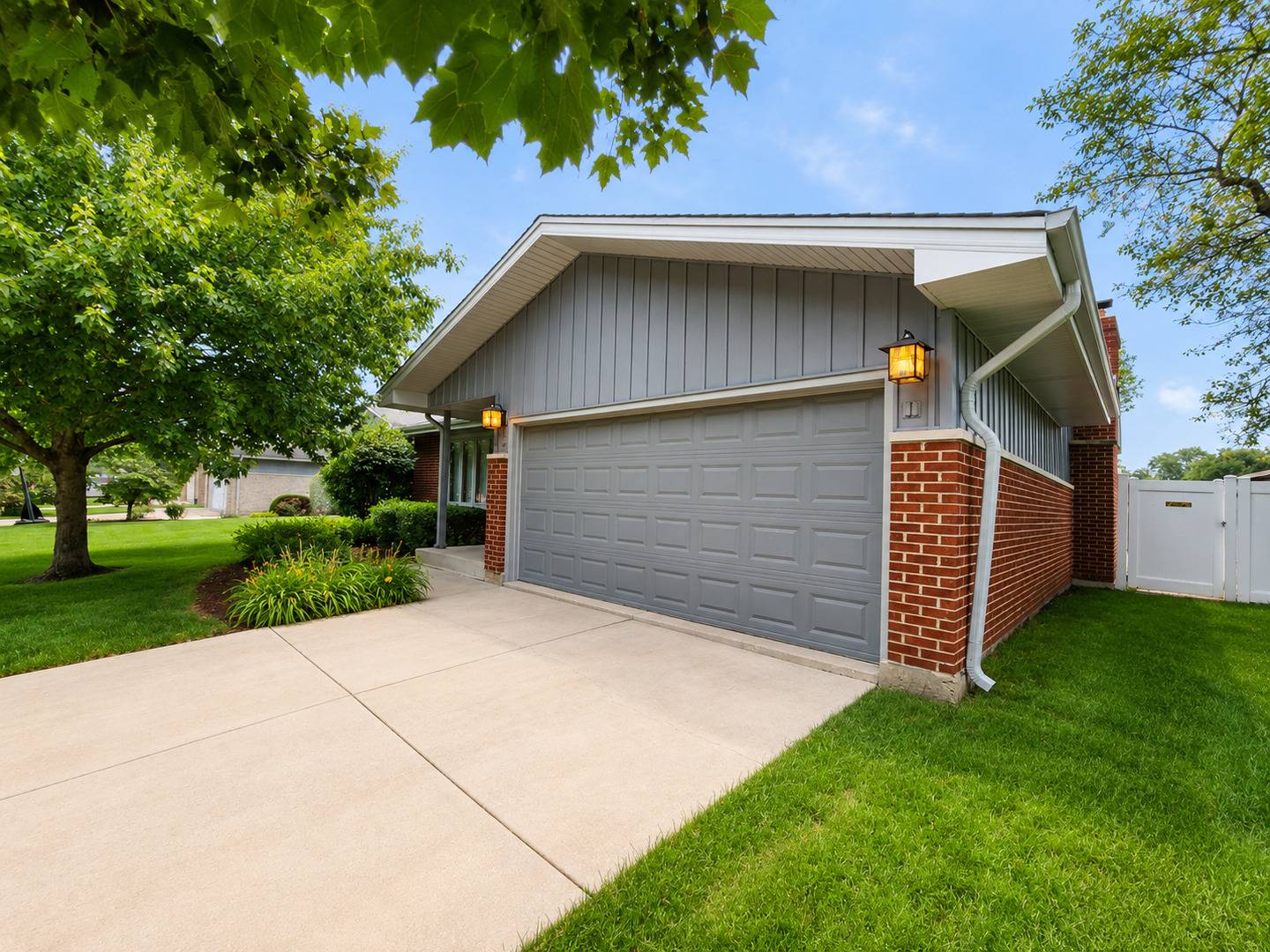 639 Poplar AVE, Romeoville, IL 60446