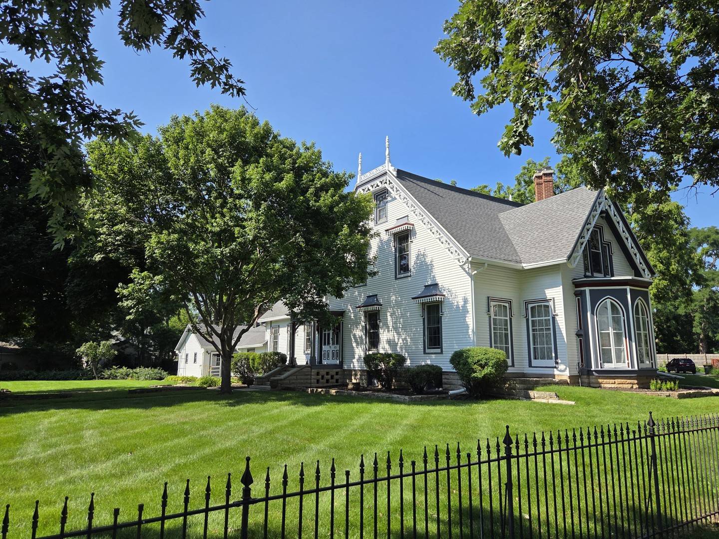 425 W LINCOLN AVE, Belvidere, IL 61008