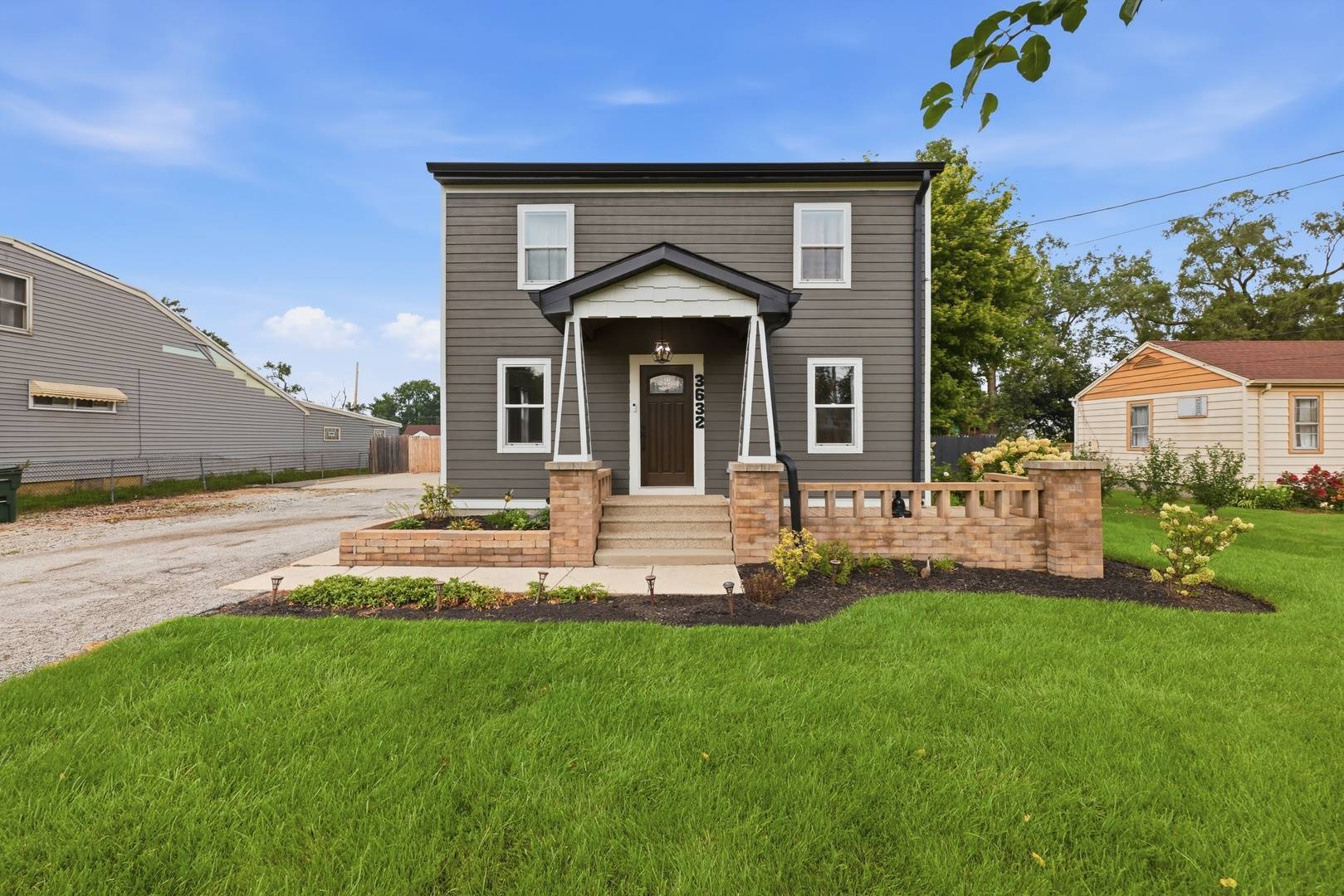 3632 Blackstone AVE, Markham, IL 60428