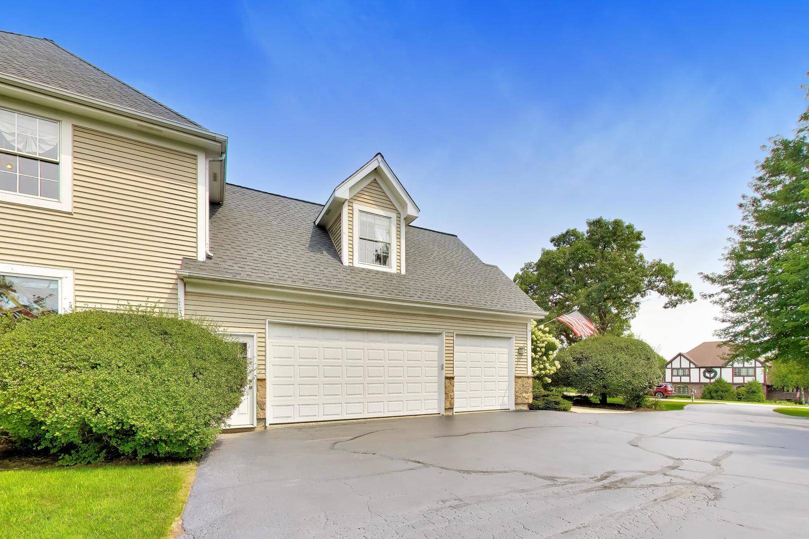 7306 Burning Tree DR, Mchenry, IL 60050