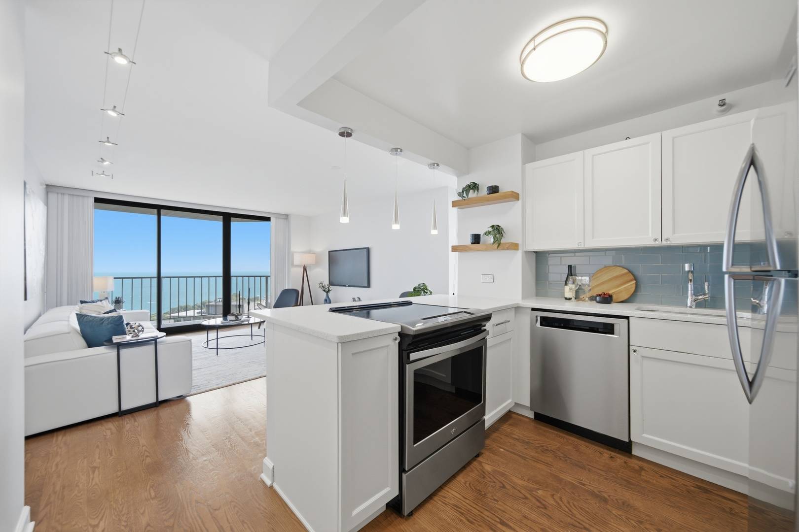 3660 N lake shore DR #3903, Chicago, IL 60613