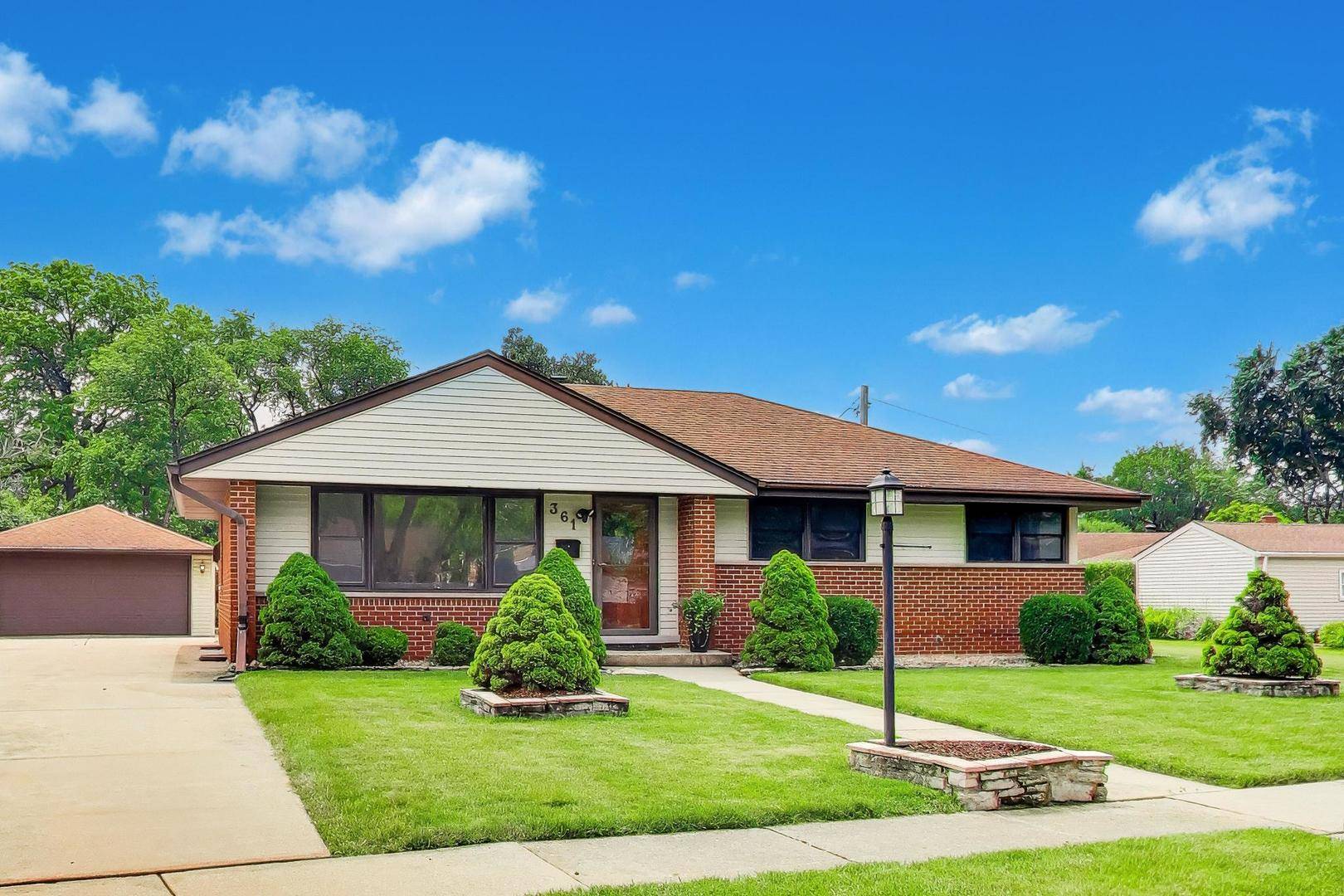 3N361 N Howard AVE, Elmhurst, IL 60126