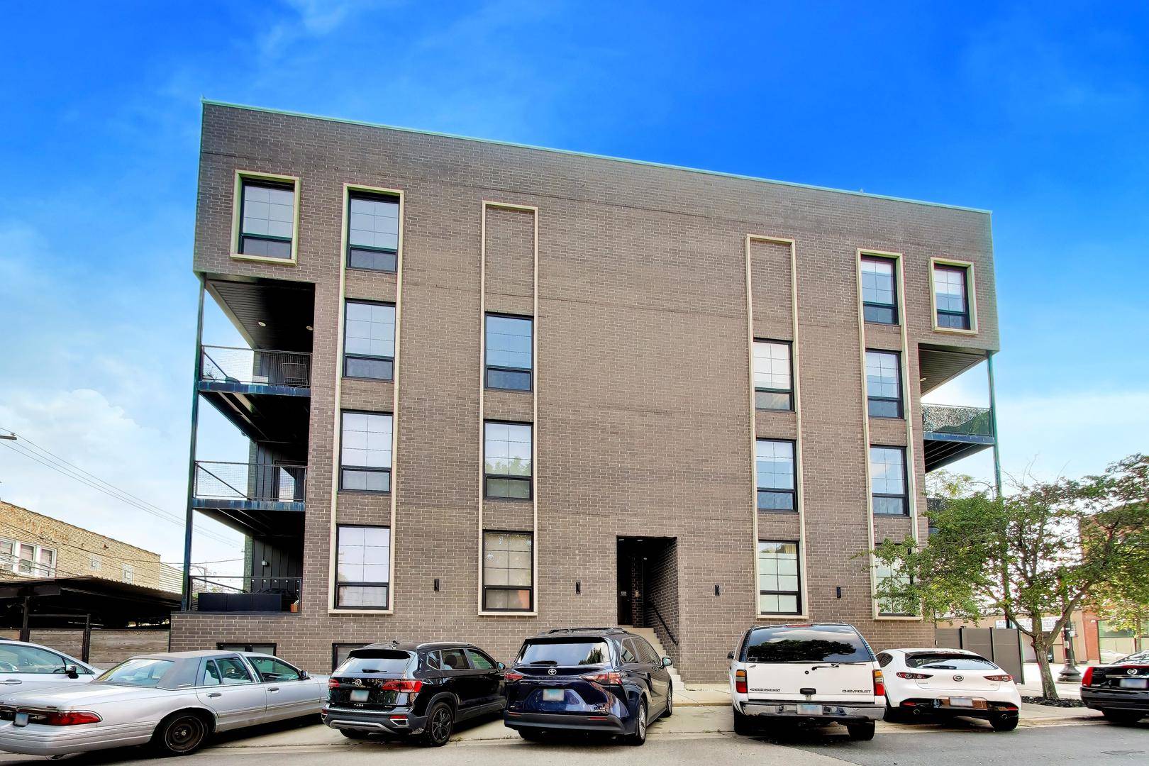 3024 W Irving Park RD #3S, Chicago, IL 60618