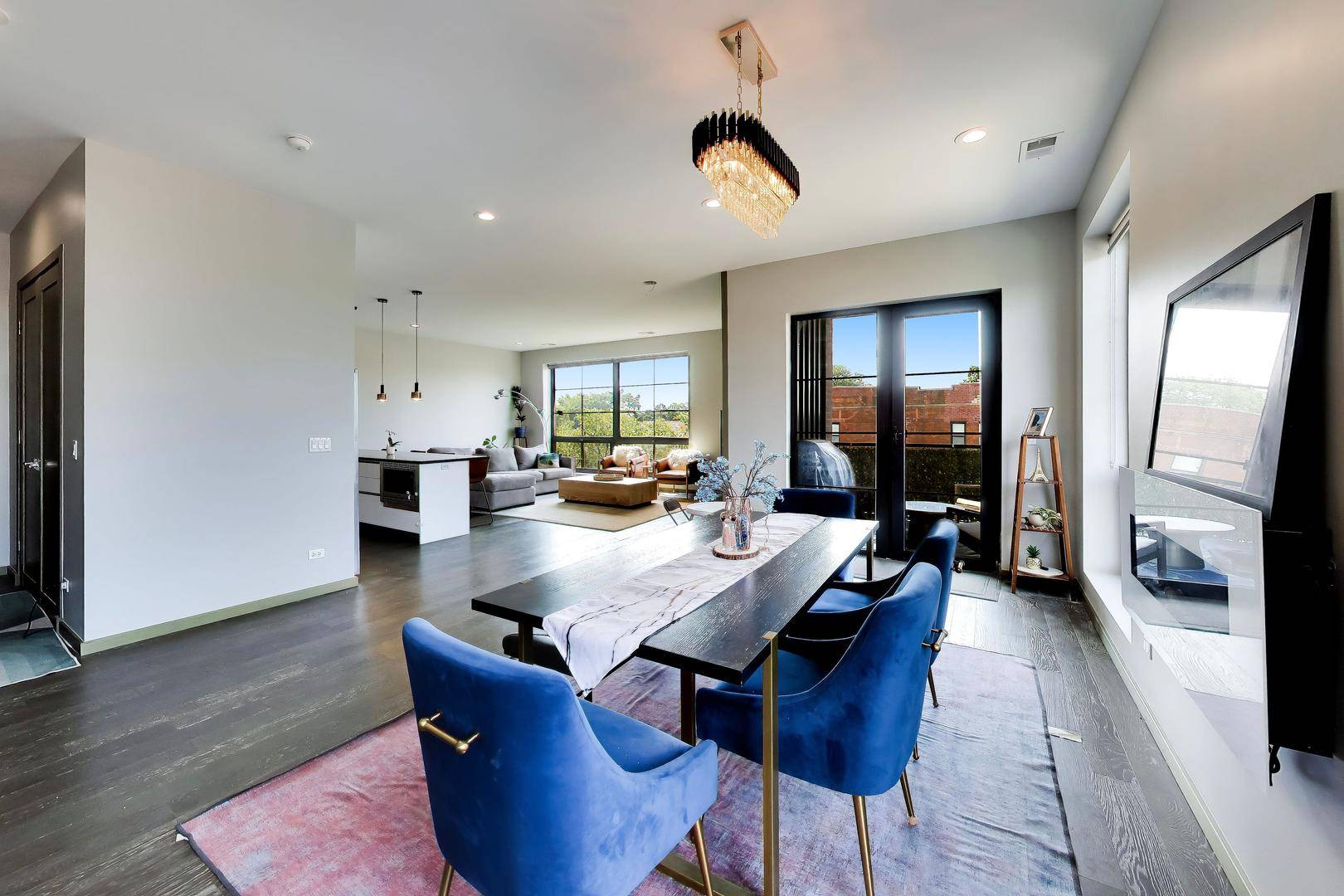 3024 W Irving Park RD #3S, Chicago, IL 60618