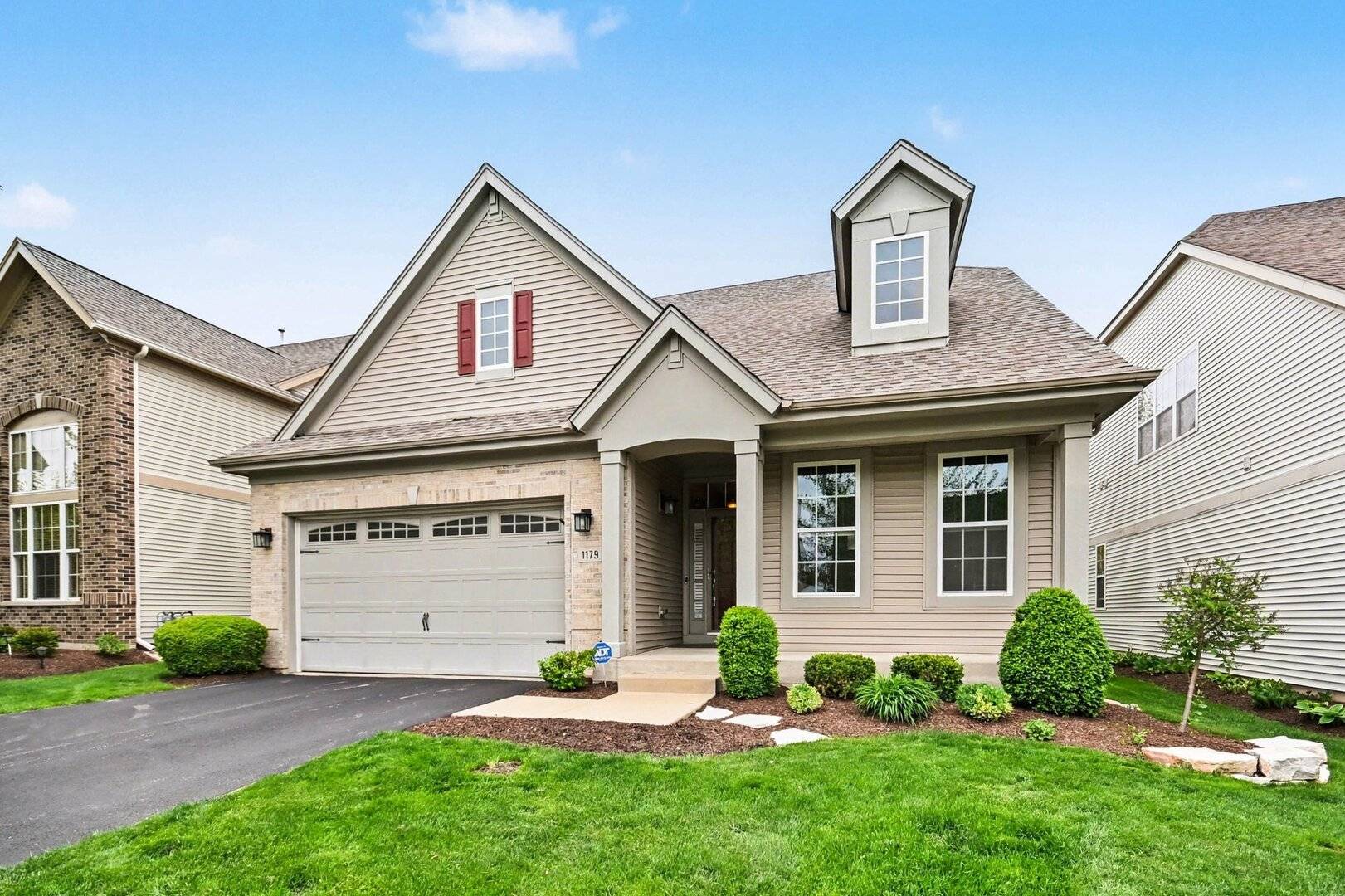1179 kingsley LN, Aurora, IL 60505