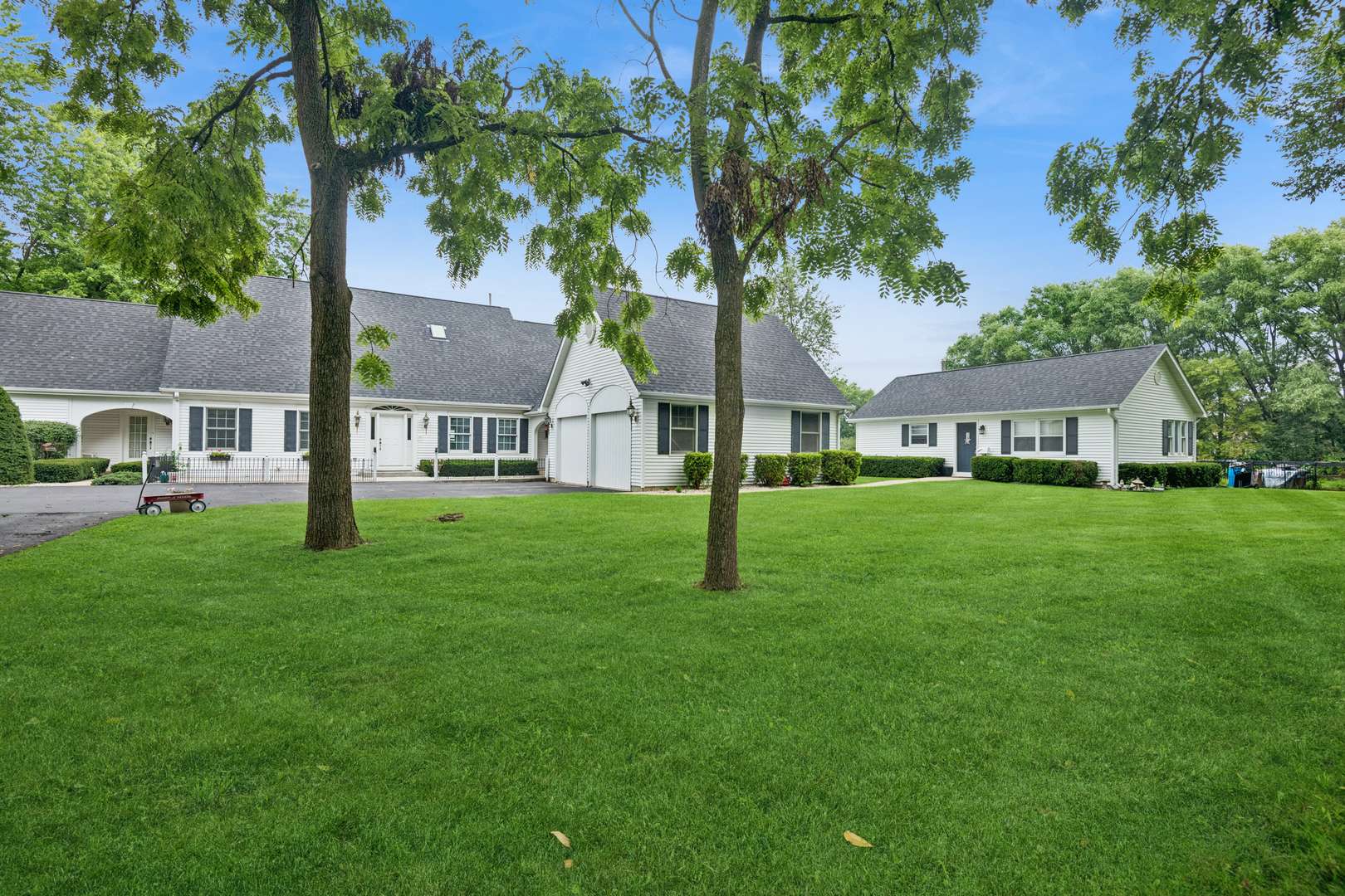 27490 W Wilmot RD, Antioch, IL 60002