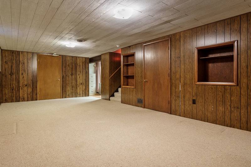 6225 BROWNS Pkwy, Loves Park, IL 61111
